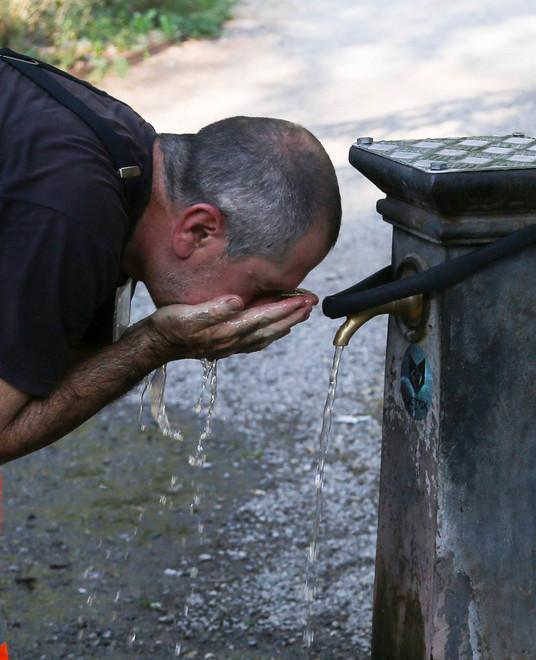 Reggio Emilia, dopo un mese di pioggia arriva il grande caldo: tutti i consigli dei medici 