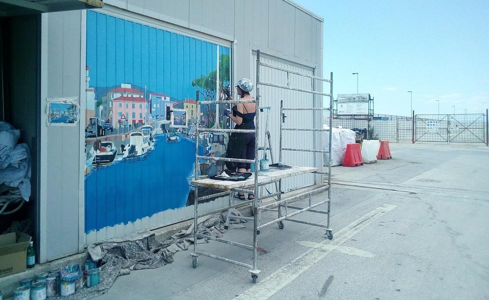 Sei artisti scelti per decorare i magazzini dei pescatori a Viareggio