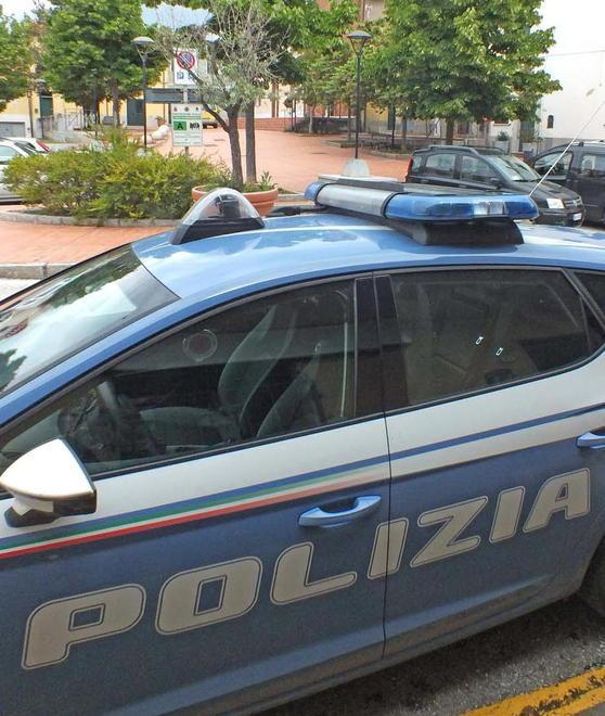 Rissa e poi aggressione ai poliziotti, arrestati
