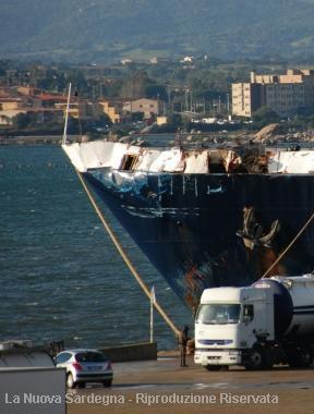 La poppa della Moby Wonder tranciata dalla prua del cargo Delfino Bianco: conclusi gli accertamenti della Direzione Marittima 