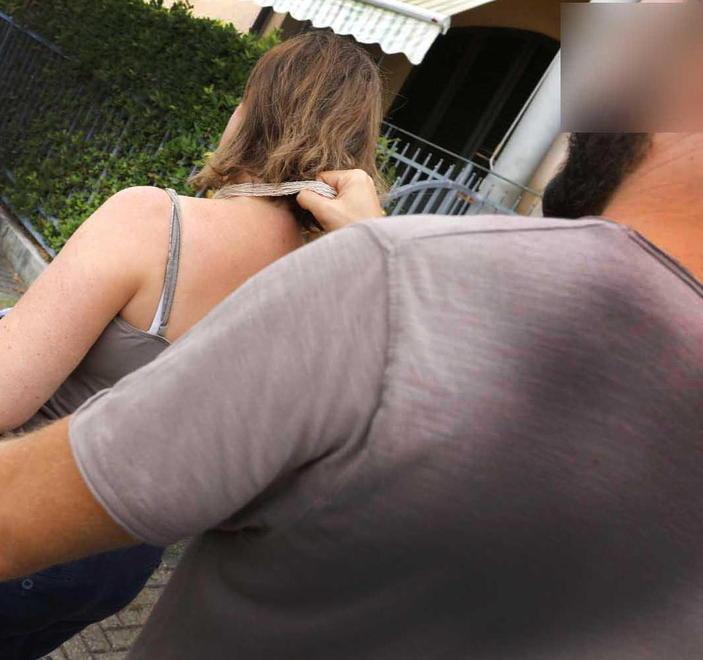 Giovane inseguita e palpeggiata sospettato portato in questura 