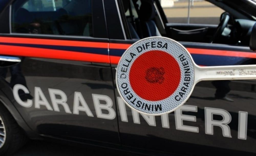 Arrestati mentre rubano dei ponteggi da una ditta chiusa