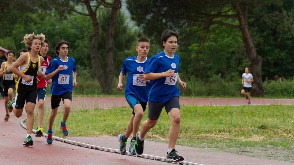 Quercia, riapre la palestra E stamani bimbi in pista con “L’atletica va a scuola”
