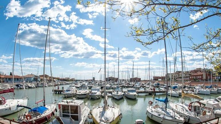 Basta con la plastica in mare «Cambiamo le abitudini»
