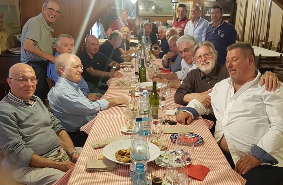 Tradizioni senza tempo I “ragazzi” del ’46 a cena 