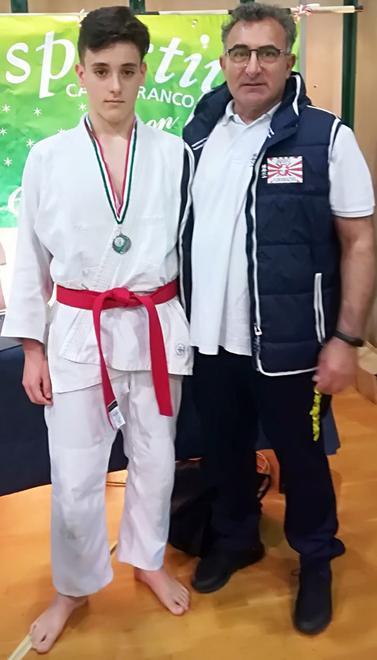 Barcaro, argento sfavillante