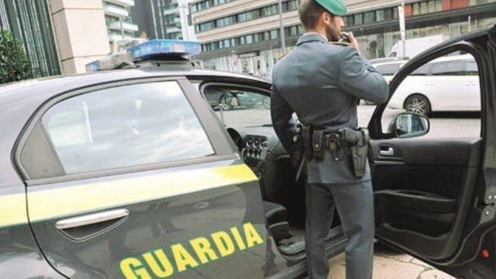 Sfruttava operai al nero pagandoli 2 euro l'ora, arrestato imprenditore