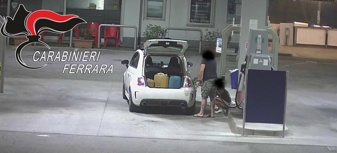 L'uomo nelle immagini girate dai carabinieri