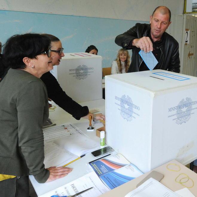 «No a indicazioni di voto, ma invitiamo tutti ad andare alle urne»