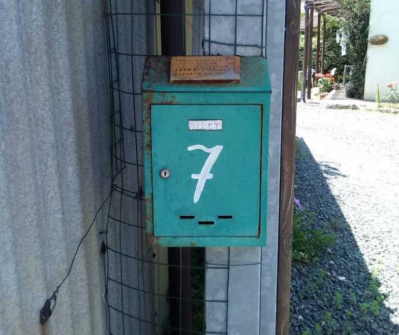 «Lettere e bollette arrivano in ritardo» Comitato protesta 
