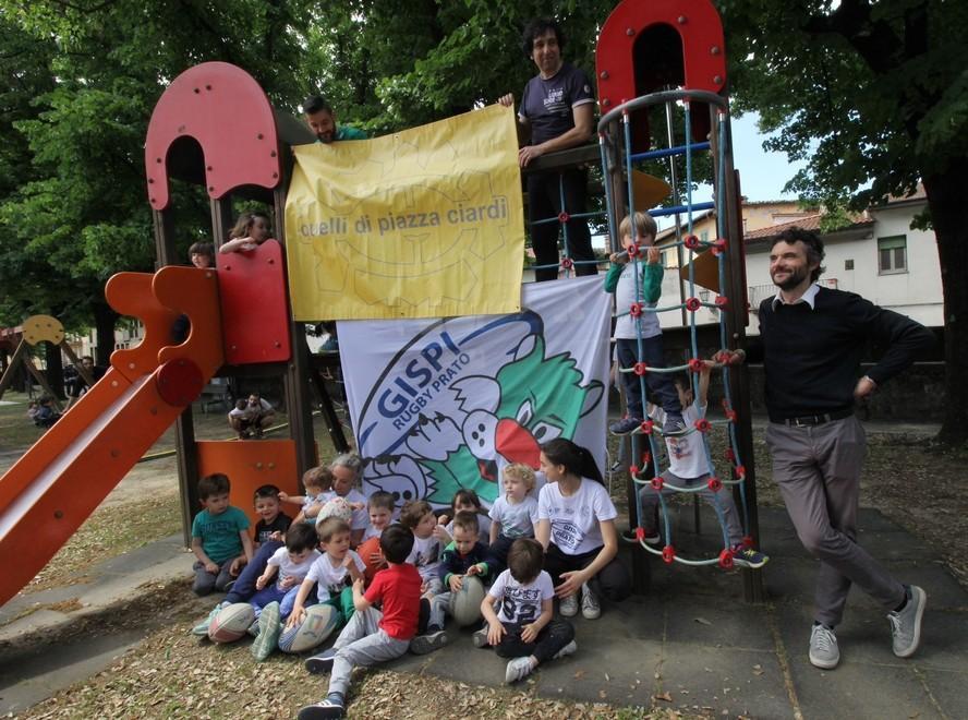  «Sindaco giochi con noi?» Una giornata di Biffoni in mezzo ai bambini