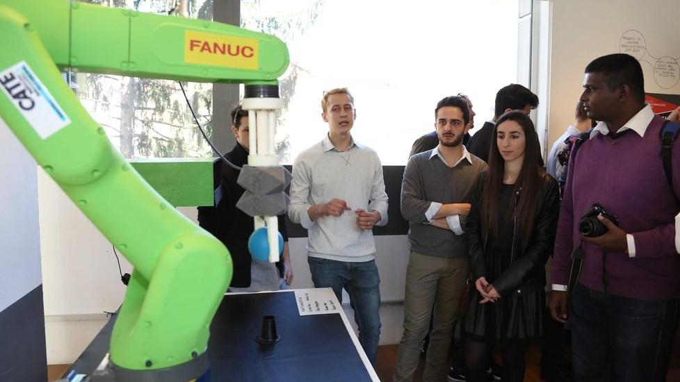 Mancano mille periti «Bisogna preparare i nostri studenti»