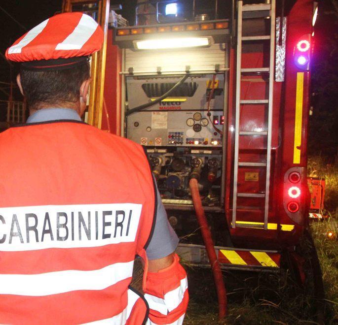 Auto a fuoco nella notte, il rogo è doloso 