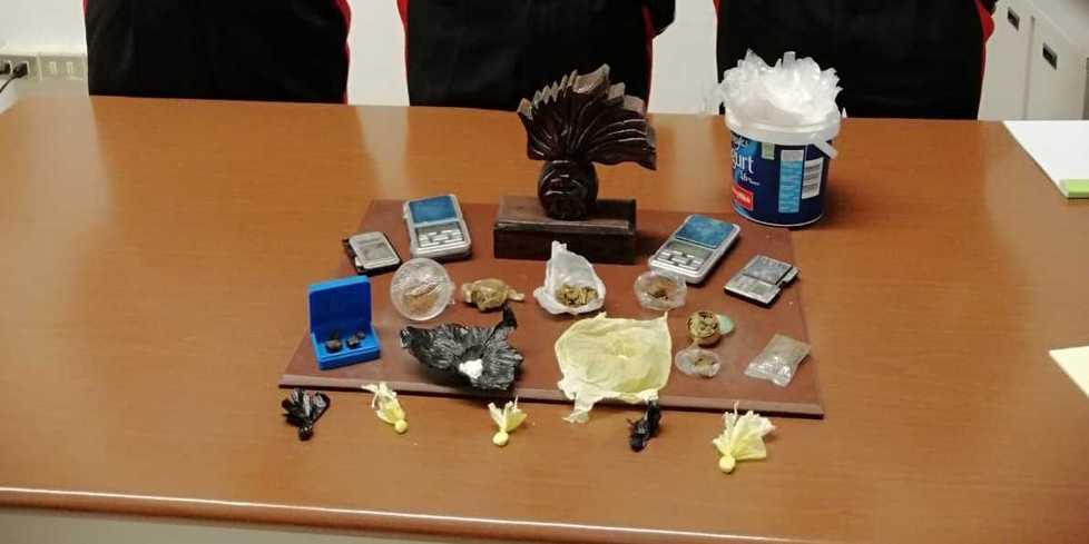 Spacciava droga in casa in manette una 29enne residente a San Marco 