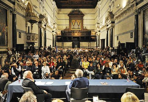 Accoglienza trionfale per Gino Strada «Cancelliamo la guerra o saremo distrutti» 