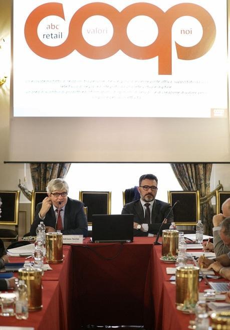 Coop, soci arrabbiati ma voto bulgaro al bilancio della maxi perdita 