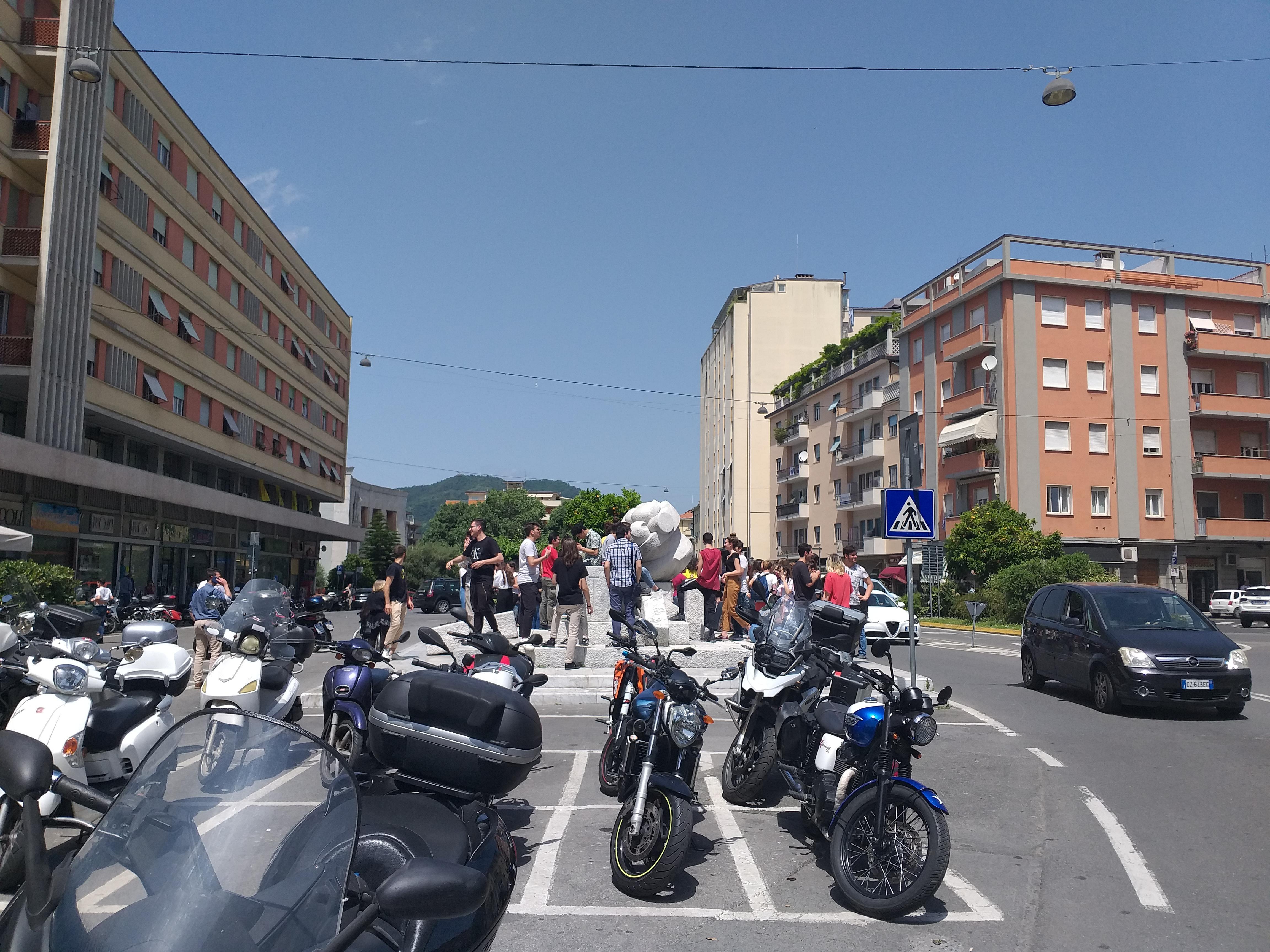 Terremoto, paura in città. Gli studenti lasciano le aule
