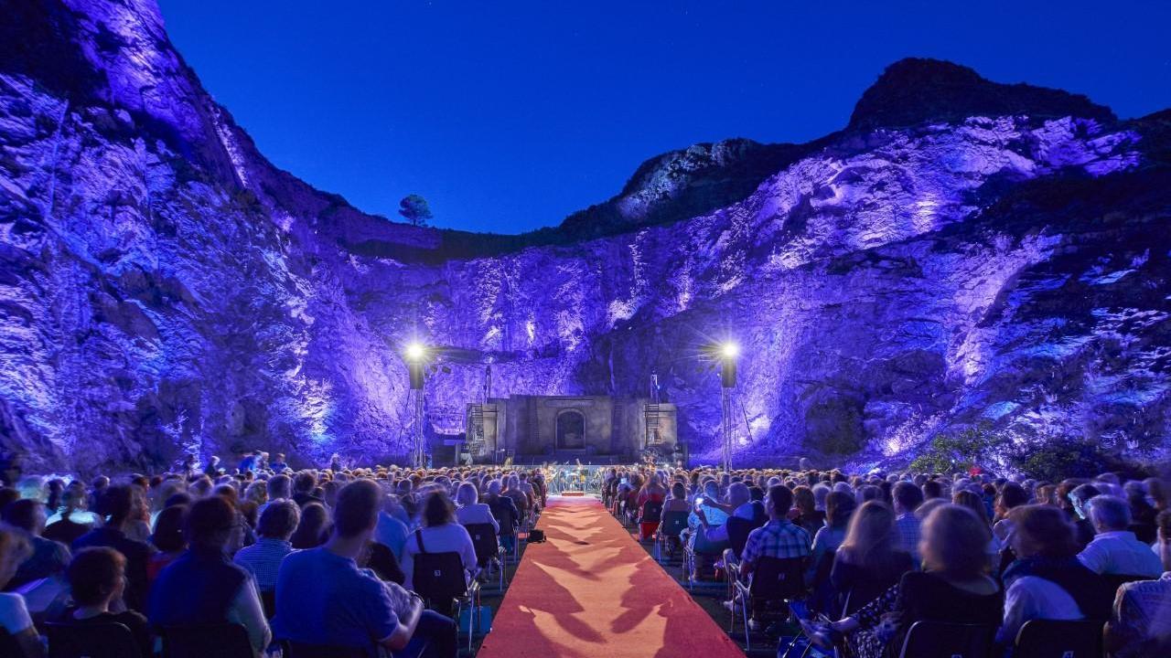 Magnetic opera festival, Capoliveri palcoscenico a cielo aperto
