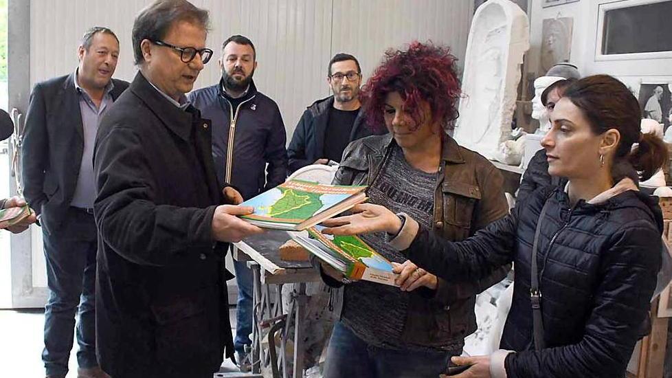 Viva la pizza, chiusura con le bollicine