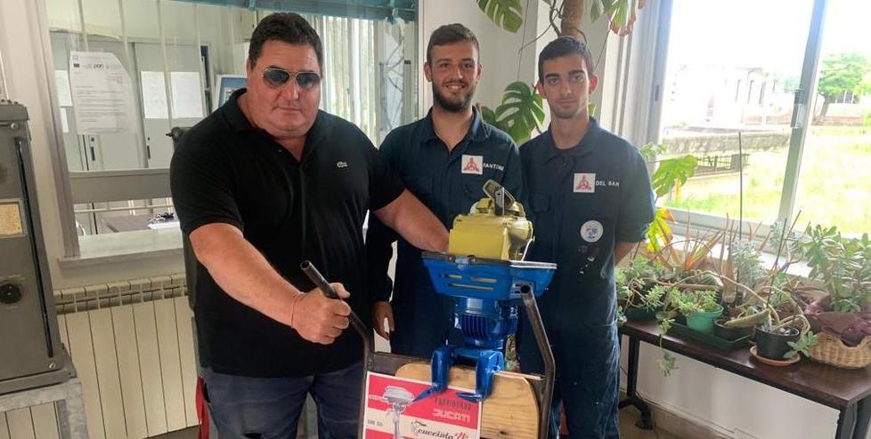 Marina di Carrara, nasce il museo dei ragazzi tra vecchi motori e vele ricucite 
