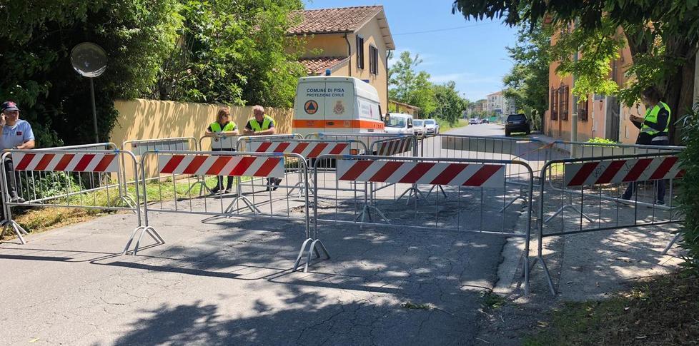 Via di Gello chiusa ancora per dieci giorni «Pisa farà i lavori»