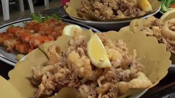 Stagione chiusa e calcio a tavola C’è il pesce fritto tra le specialità