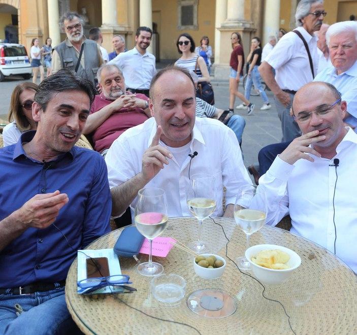Sfida a distanza fra candidati oggi in città Sgarbi e Zingaretti