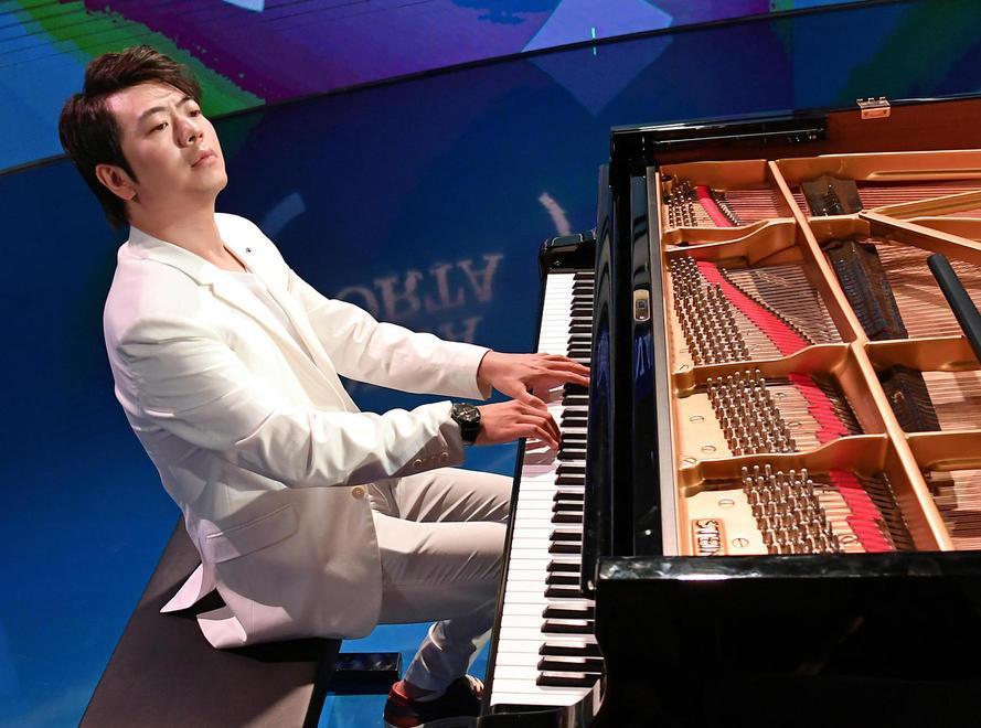 «Solo se dai emozioni il concerto funziona». Lang Lang superstar fra Bach e Scott Joplin 
