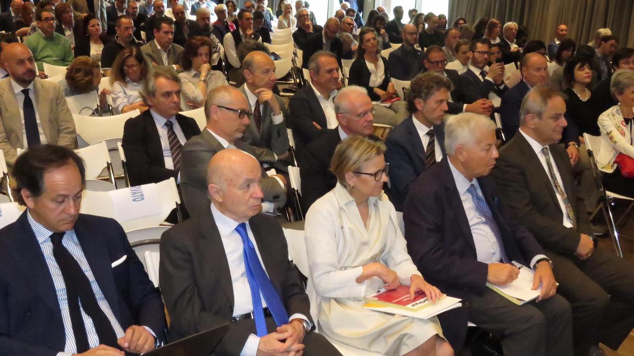 La platea del convegno sulle novità legislative in materia di crisi d’impresa alla Camera di commercio