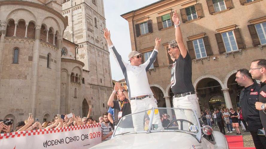 Sfilano in piazza a Modena auto da sogno ma l’attesa è tutta per Le Bon