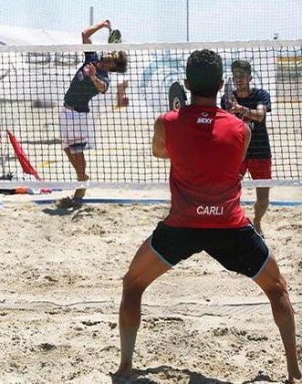 In duecento per vincere i regionali di beach tennis 