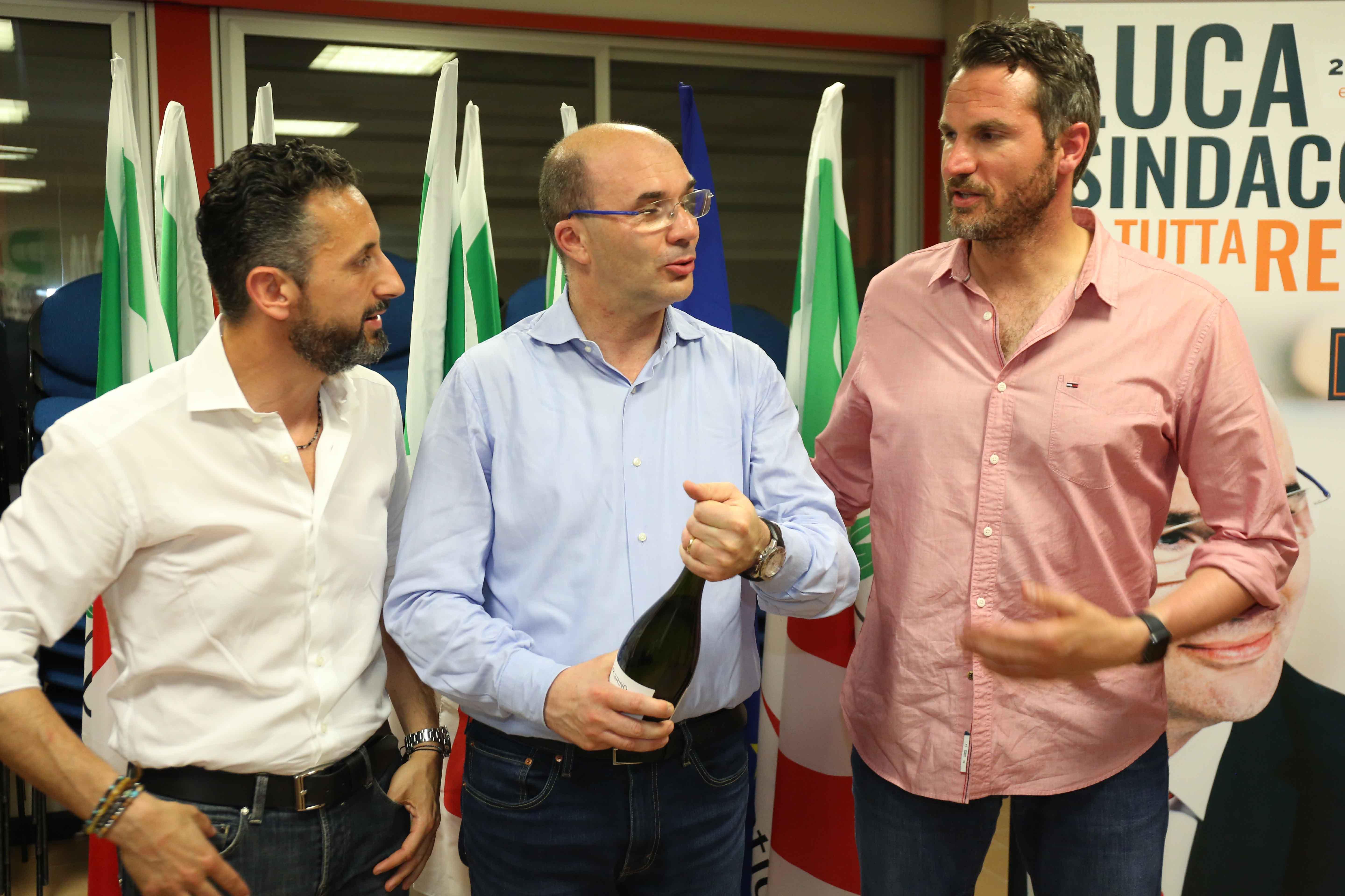Ballotaggio a Reggio Emilia, Vecchi riconfermato sindaco: "Premiato il buon governo della città"