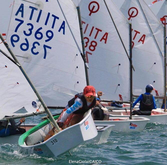 Che spettacolo la terza tappa del Trofeo Optimist Italia 