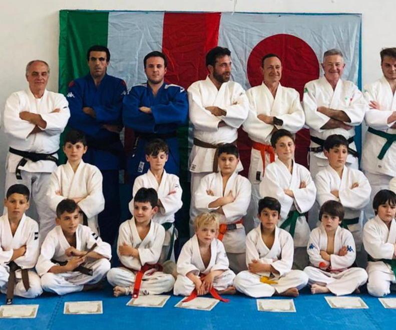Partita senza un domani Gea alla bella con Lotar, chi vince sale in serie C 