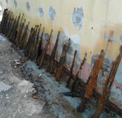 Carpi, smaltisce il secondo arsenale che blocca i lavori di casa 
