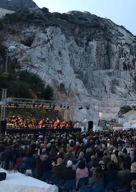 In mezzo al “bianco” le musiche dei film