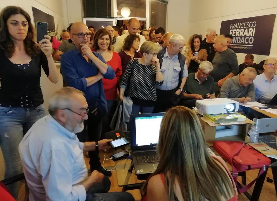 Ferrari esulta: «Si è compiuta una magia, con me tutti i piombinesi saranno sindaci» 