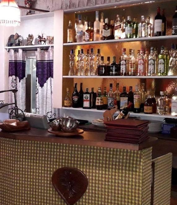 Spaccata al ristorante in pieno giorno: rubato il fondo cassa 