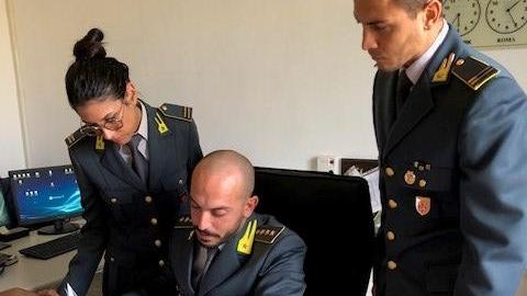 Vende una villa a 800 mila euro ma non lo dichiara al Fisco
