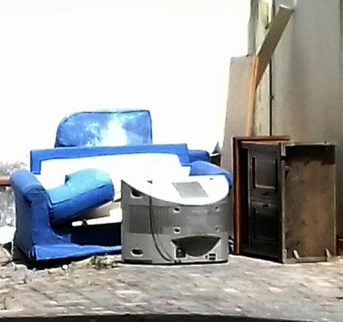 Un appartamento vuoto occupato durante la notte