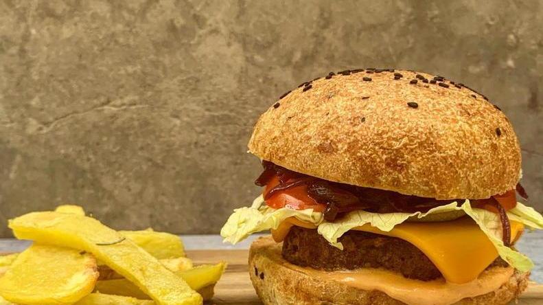 Sbarca in Versilia la “non carne” inventata da Bill Gates e Di Caprio