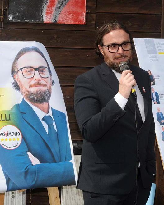 Il Movimento 5 Stelle avverte «Non faremo sconti a nessuno» 