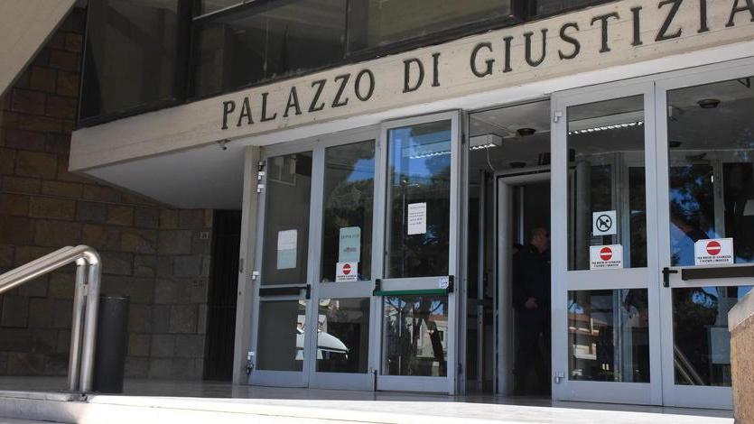 Condanna a 8 mesi per lo stalking alla collega di lavoro