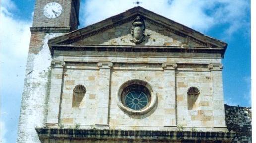 Rubano opere d’arte del XV secolo dopo aver disattivato il sistema d’allarme