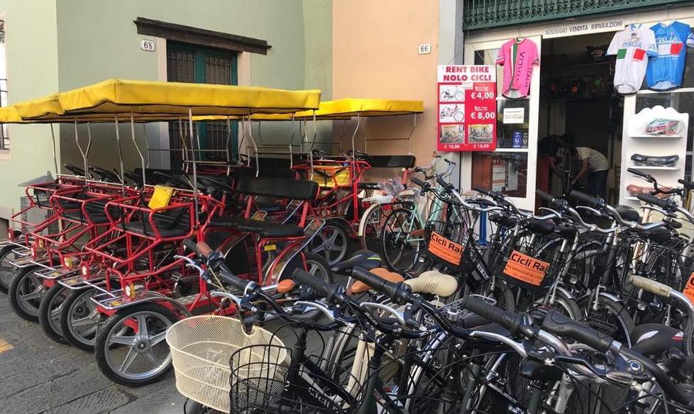 Furia dei noleggiatori: «Incontro col prefetto e chiederemo i danni»