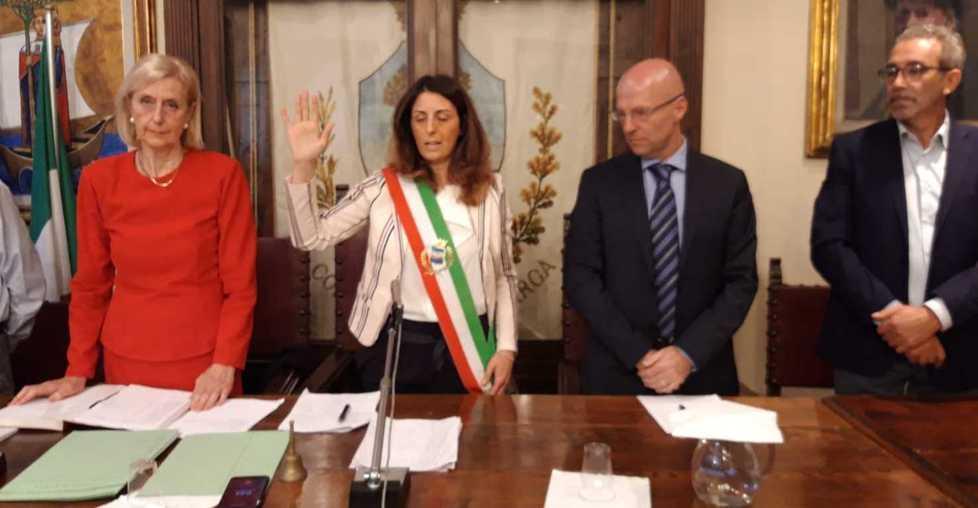 Giura la sindaca Campani