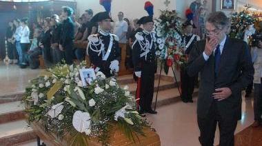 Il presidente della Saras Massimo Moratti al funerale dei tre operai morti sul lavoro
