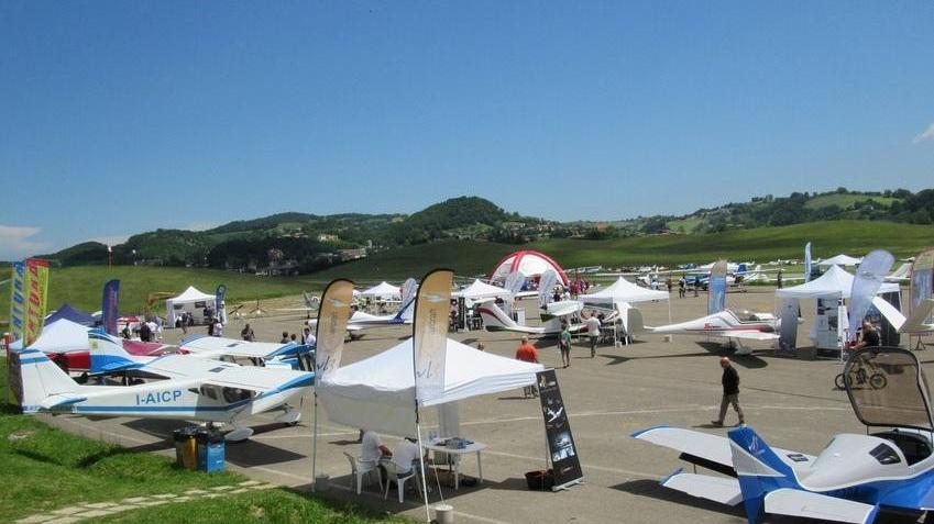 Flight & Fun a Pavullo: maxi raduno di ultraleggeri all’aeroporto