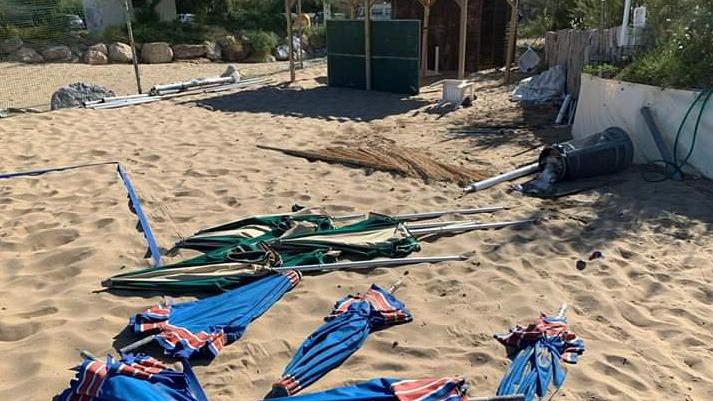 Vandali danneggiano il beach club Le Pantere