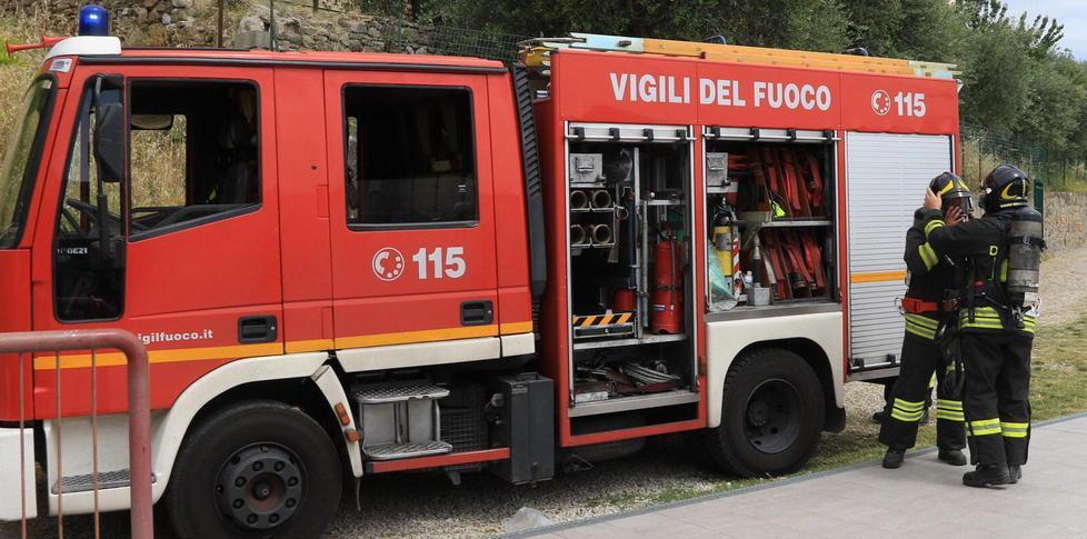 Si ferma sul ciglio e viene tamponato Grave alle Scotte 